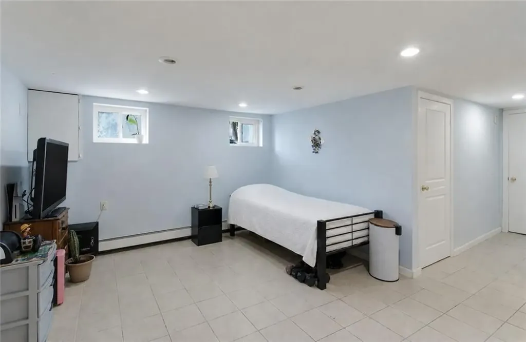 40 Sherwood Street Providence RI 02908