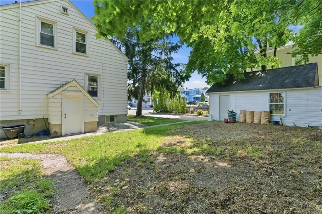 40 Sherwood Street Providence RI 02908