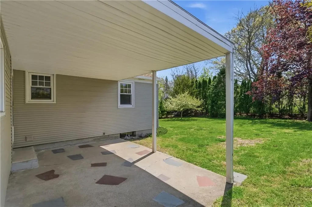 21 Citizen Street Cumberland RI 02864