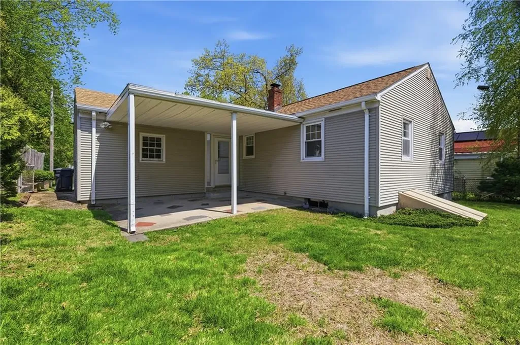 21 Citizen Street Cumberland RI 02864