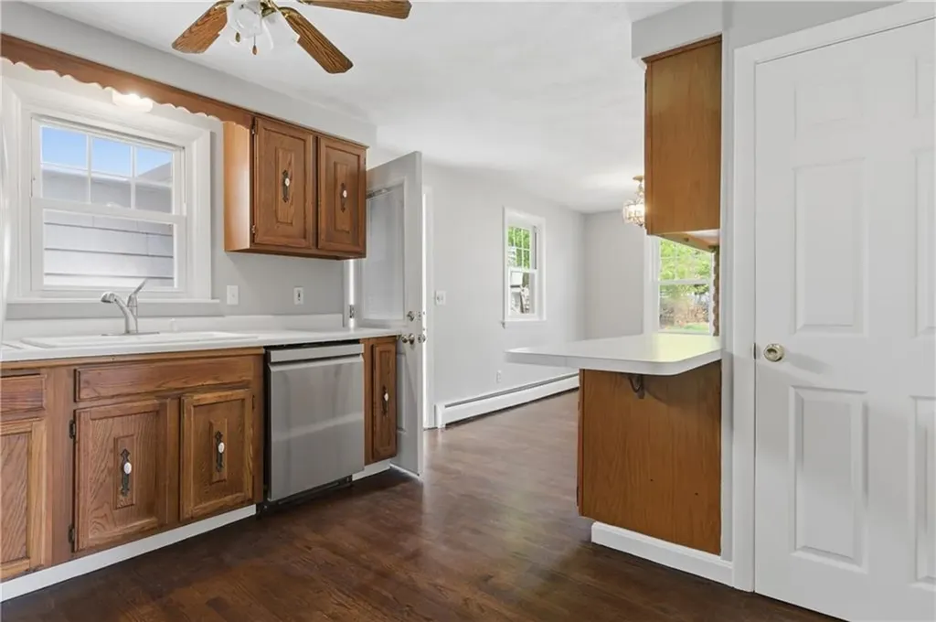 21 Citizen Street Cumberland RI 02864