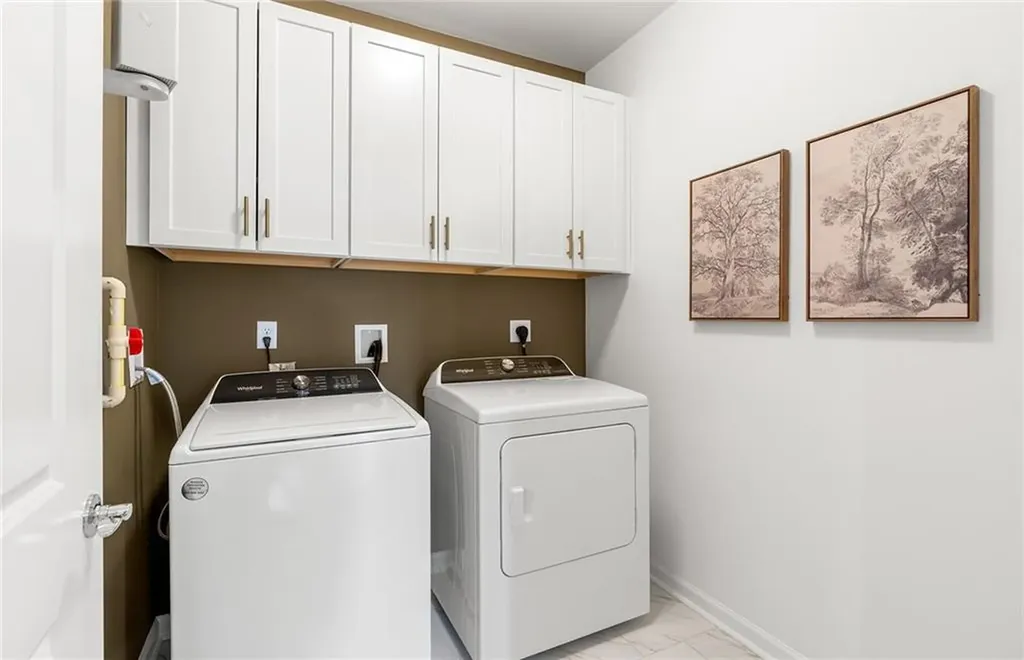 141 East Point Drive East Providence RI 02916