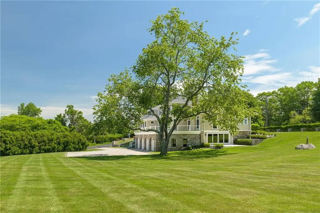 4 Foster Cove Road Westerly RI 02891