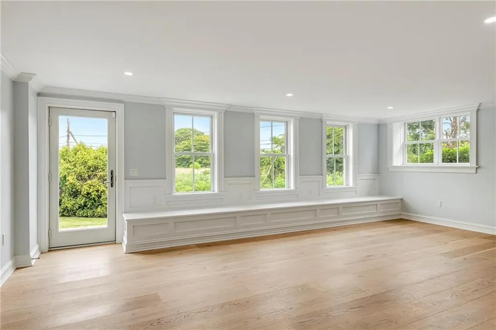 4 Foster Cove Road Westerly RI 02891