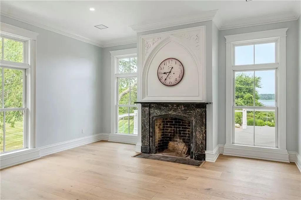4 Foster Cove Road Westerly RI 02891