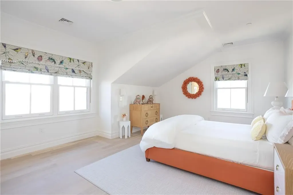 78 Rhode Island Avenue Newport RI 02840