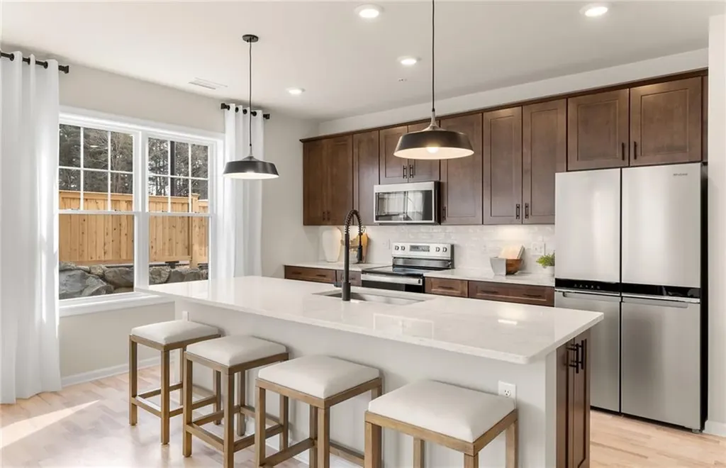141 East Point Drive East Providence RI 02916