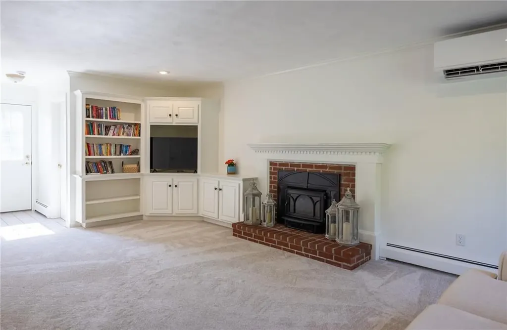 3 Stony Lane Smithfield RI 02917