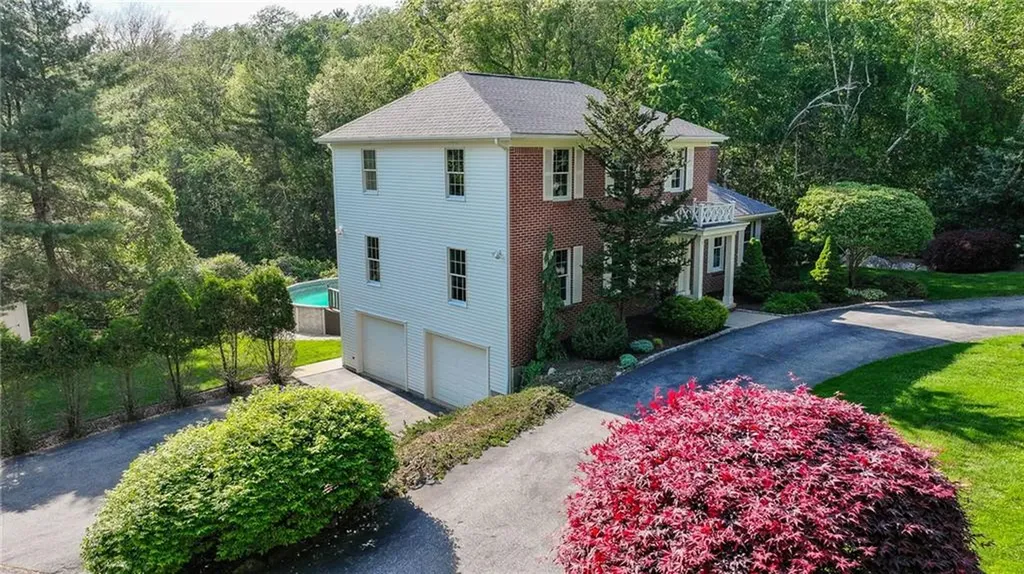 3 Stony Lane Smithfield RI 02917