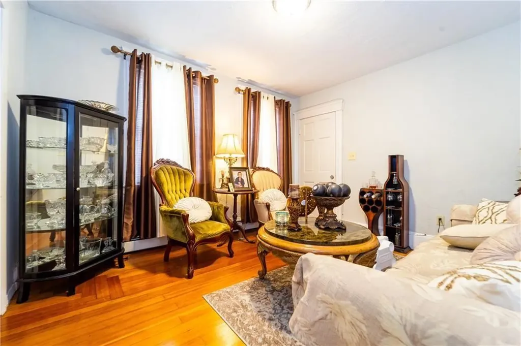 15 16 Judith Street Providence RI 02909