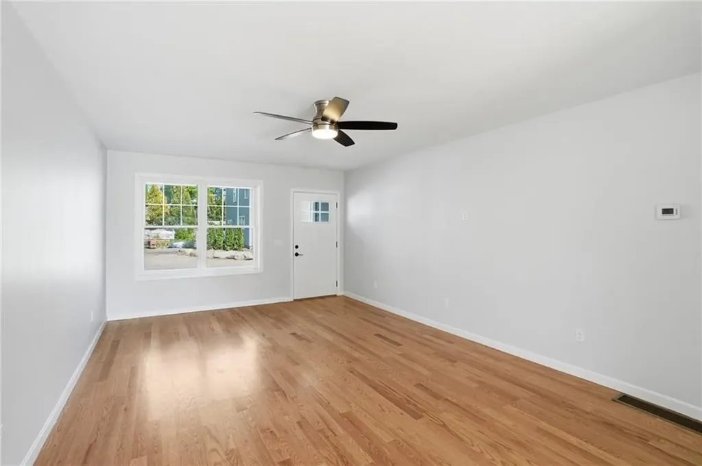 6 Teresa Ann Crossing West Warwick RI 02893
