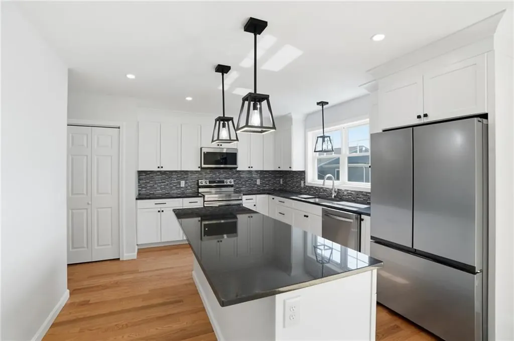 6 Teresa Ann Crossing West Warwick RI 02893
