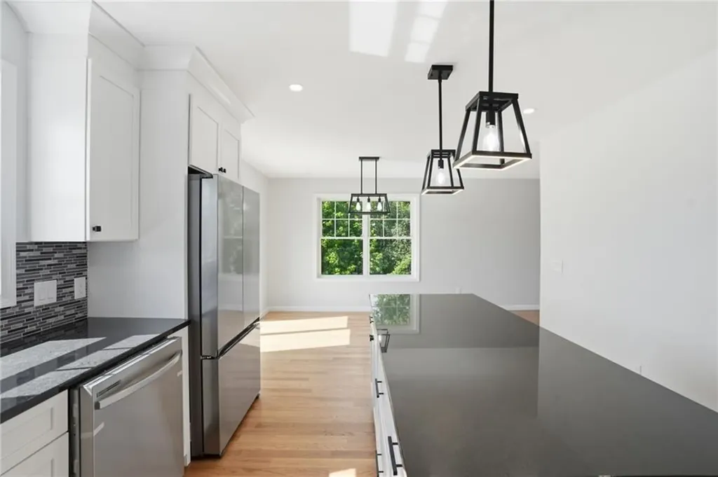 6 Teresa Ann Crossing West Warwick RI 02893