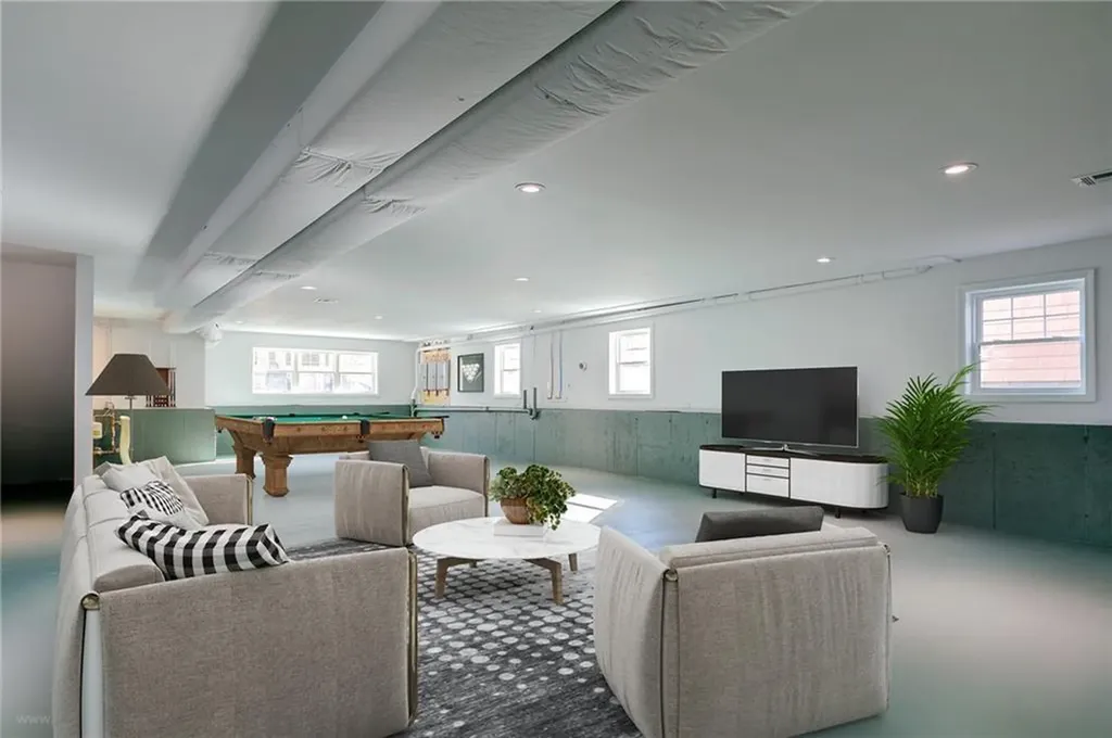 17 Slocum Street Providence RI 02909