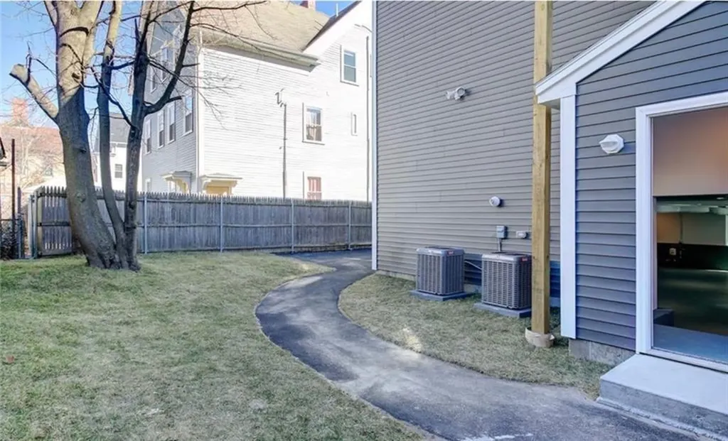 17 Slocum Street Providence RI 02909