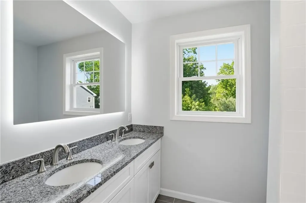 4 Teresa Ann Crossing West Warwick RI 02893