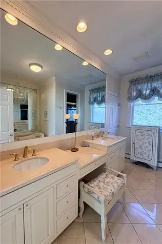 139 Hemlock Avenue Warwick RI 02886