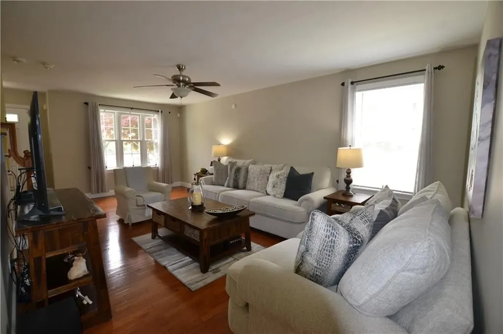 517 Pleasant Street Pawtucket RI 02860