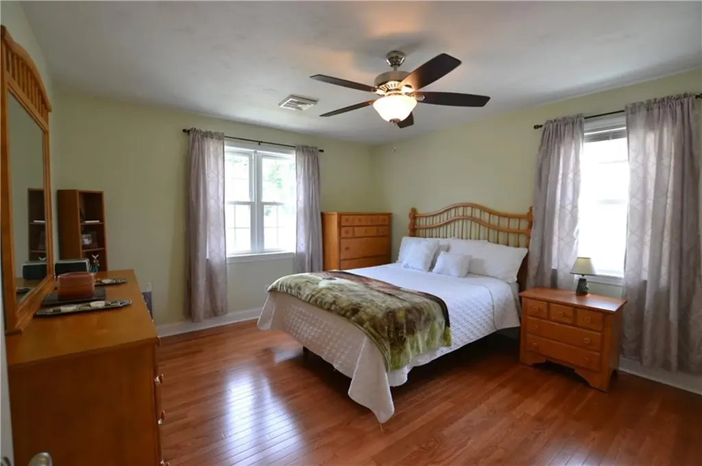 517 Pleasant Street Pawtucket RI 02860