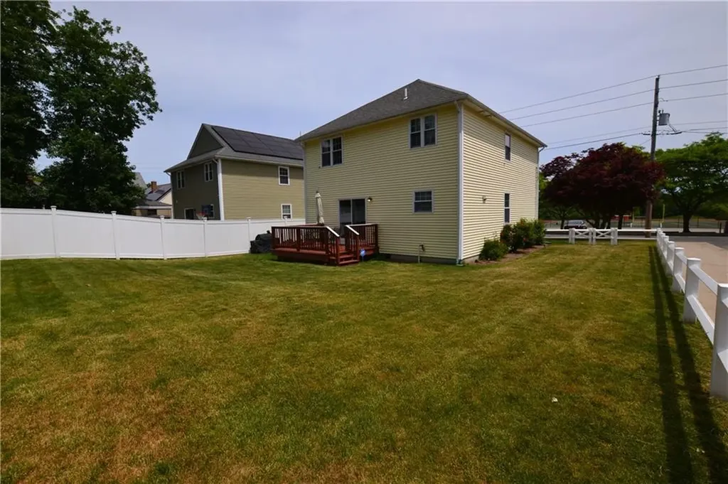 517 Pleasant Street Pawtucket RI 02860