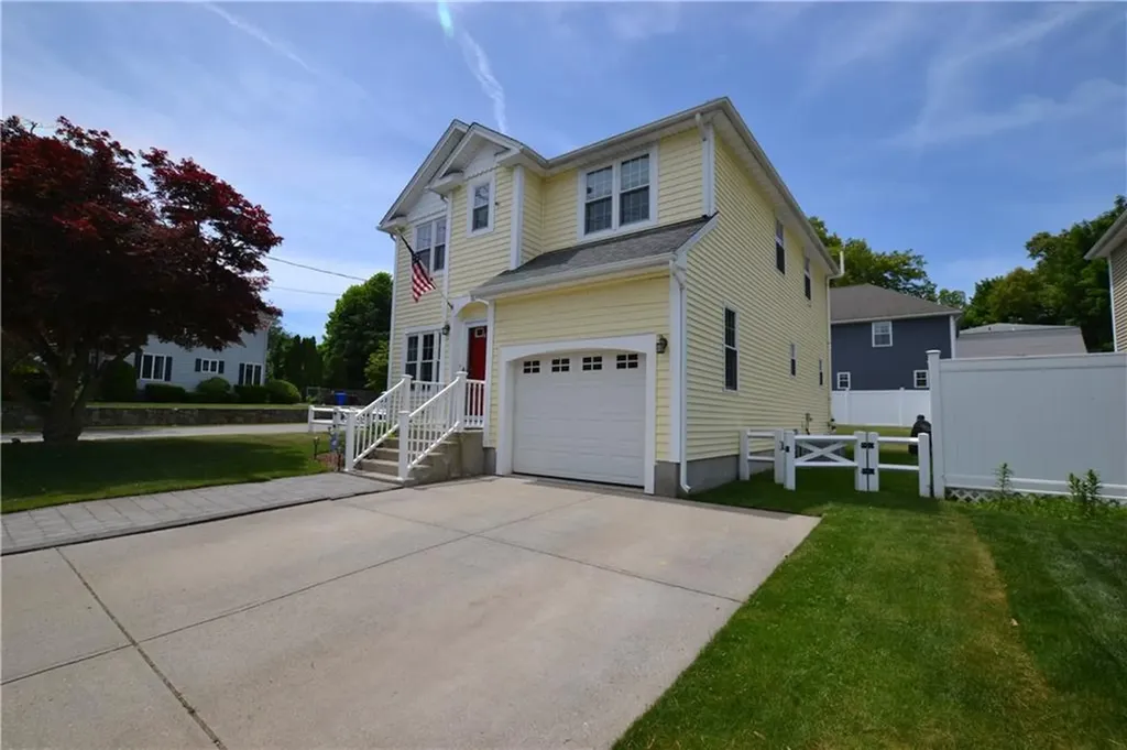 517 Pleasant Street Pawtucket RI 02860