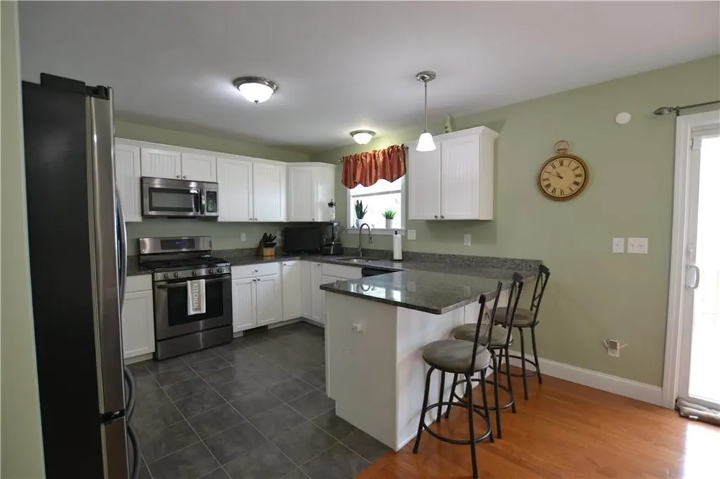 517 Pleasant Street Pawtucket RI 02860