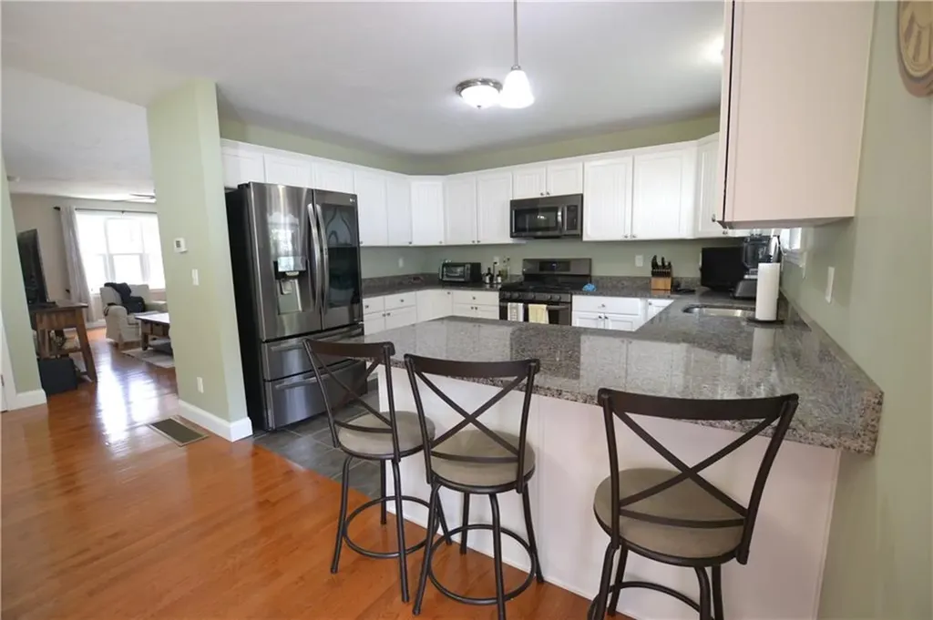 517 Pleasant Street Pawtucket RI 02860