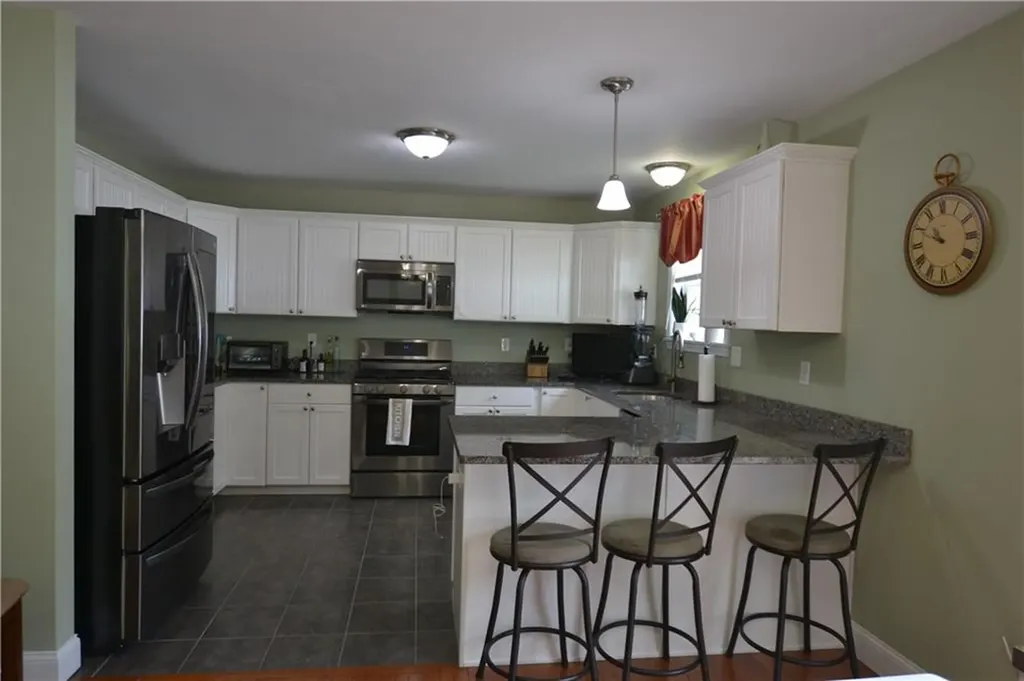 517 Pleasant Street Pawtucket RI 02860