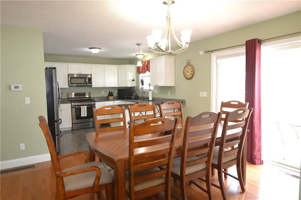 517 Pleasant Street Pawtucket RI 02860