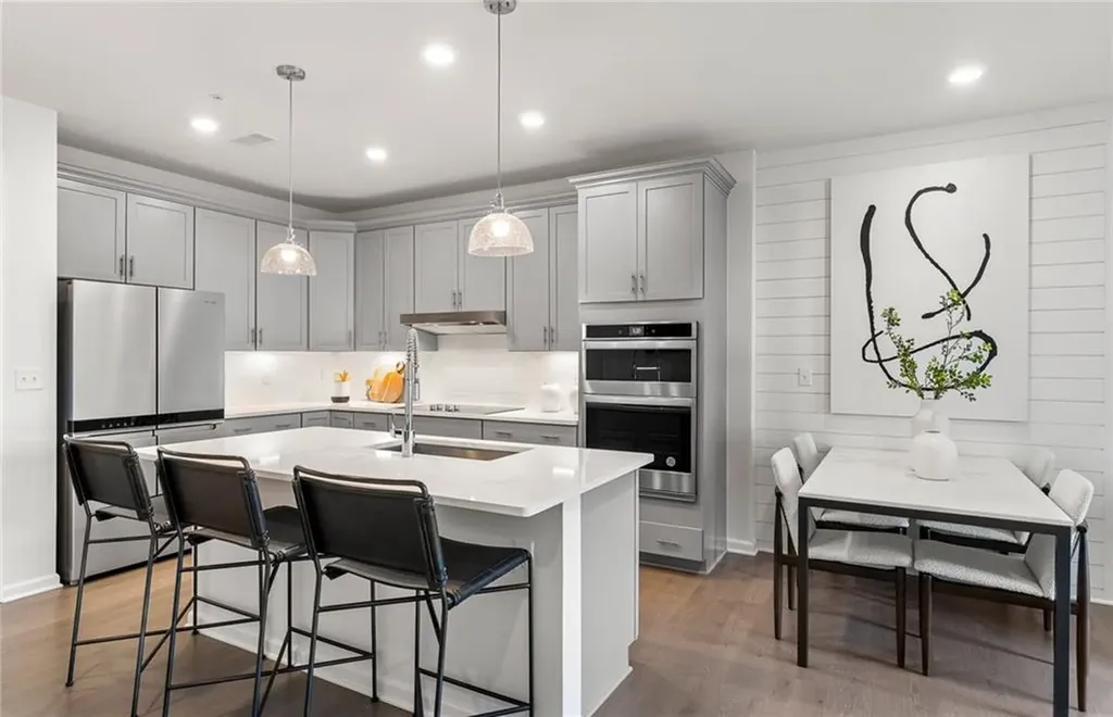 141 East Point Drive East Providence RI 02916