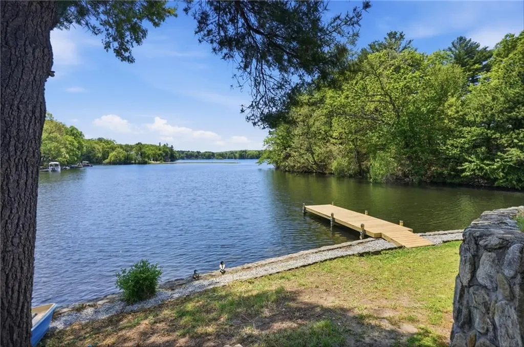31 Beverly Circle Smithfield RI 02828
