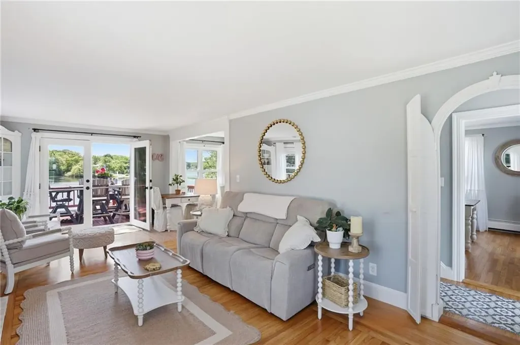 31 Beverly Circle Smithfield RI 02828