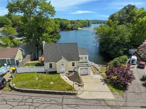 31 Beverly Circle Smithfield RI 02828