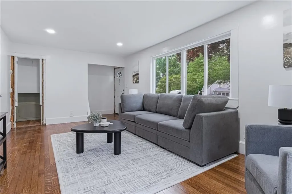 8 Angela Court North Providence RI 02904