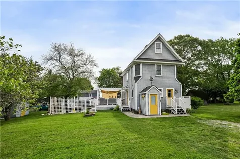 30 Madison Avenue Portsmouth RI 02872