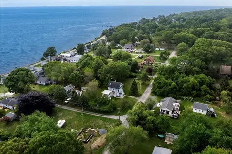 30 Madison Avenue Portsmouth RI 02872