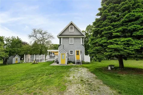 30 Madison Avenue Portsmouth RI 02872