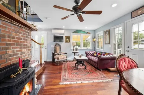 30 Madison Avenue Portsmouth RI 02872