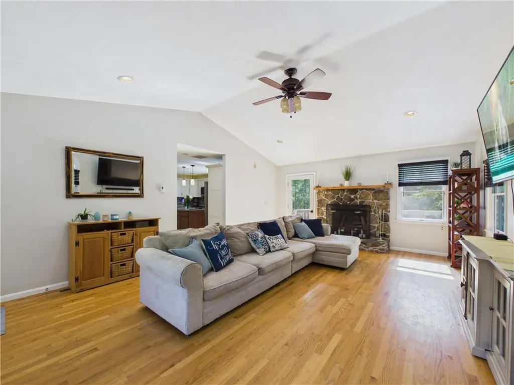 26 Vale Court West Greenwich RI 02817