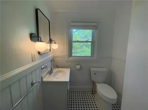 45 Woodlawn Avenue Bristol RI 02809