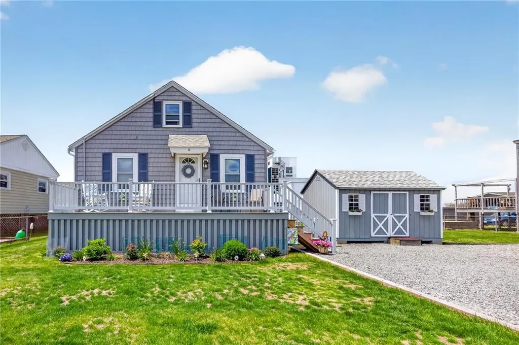 6 Arbeth Avenue Narragansett RI 02882