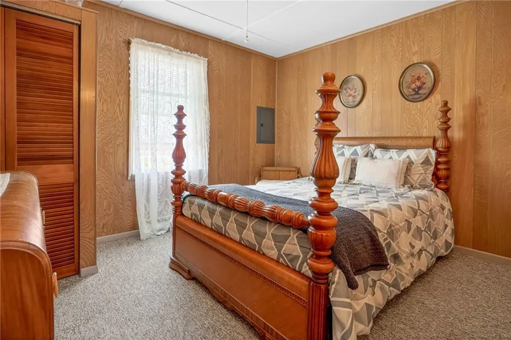 6 Arbeth Avenue Narragansett RI 02882