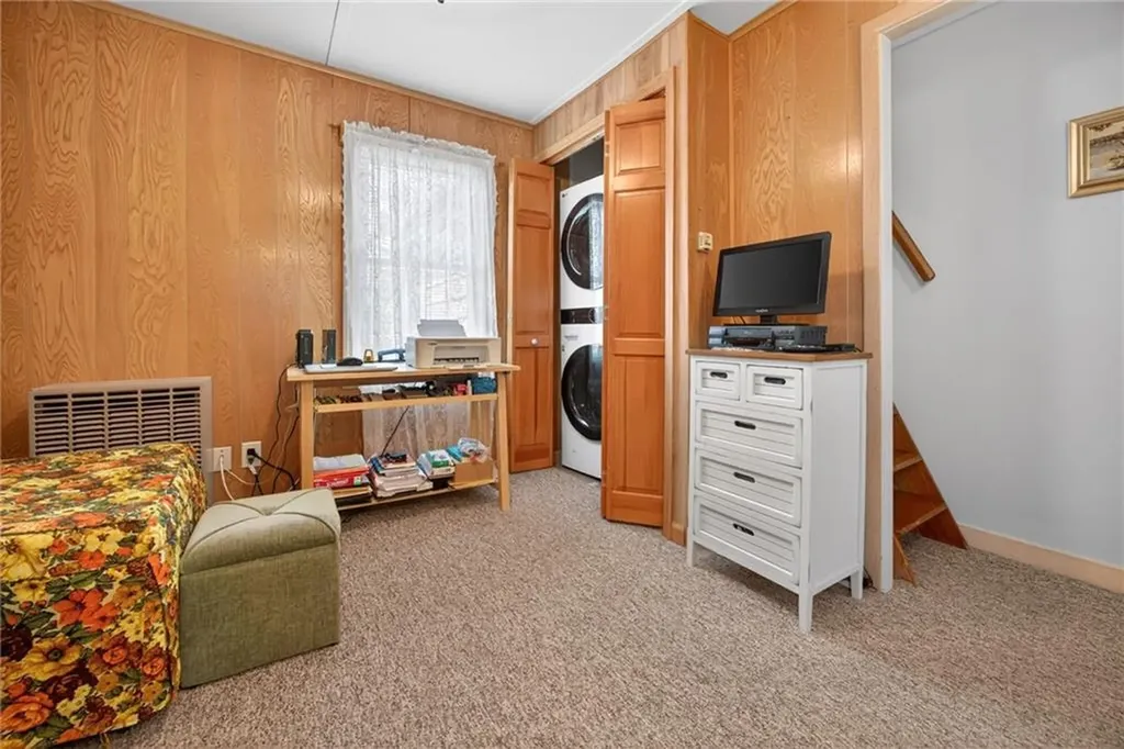 6 Arbeth Avenue Narragansett RI 02882
