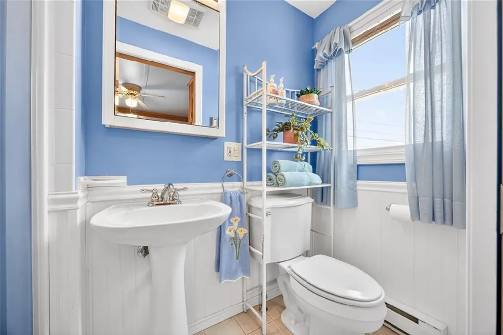 6 Arbeth Avenue Narragansett RI 02882