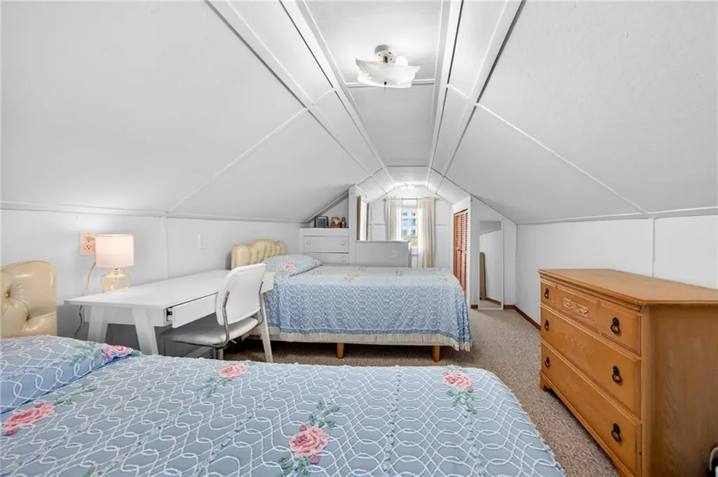 6 Arbeth Avenue Narragansett RI 02882