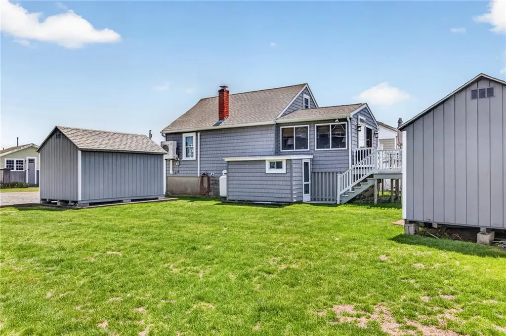 6 Arbeth Avenue Narragansett RI 02882