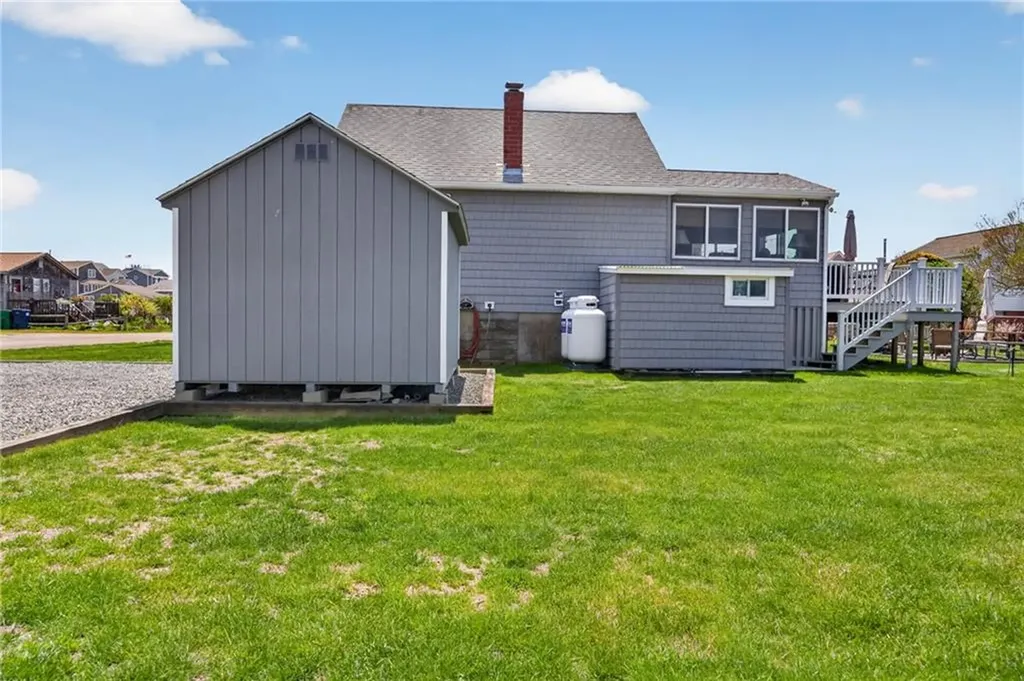 6 Arbeth Avenue Narragansett RI 02882