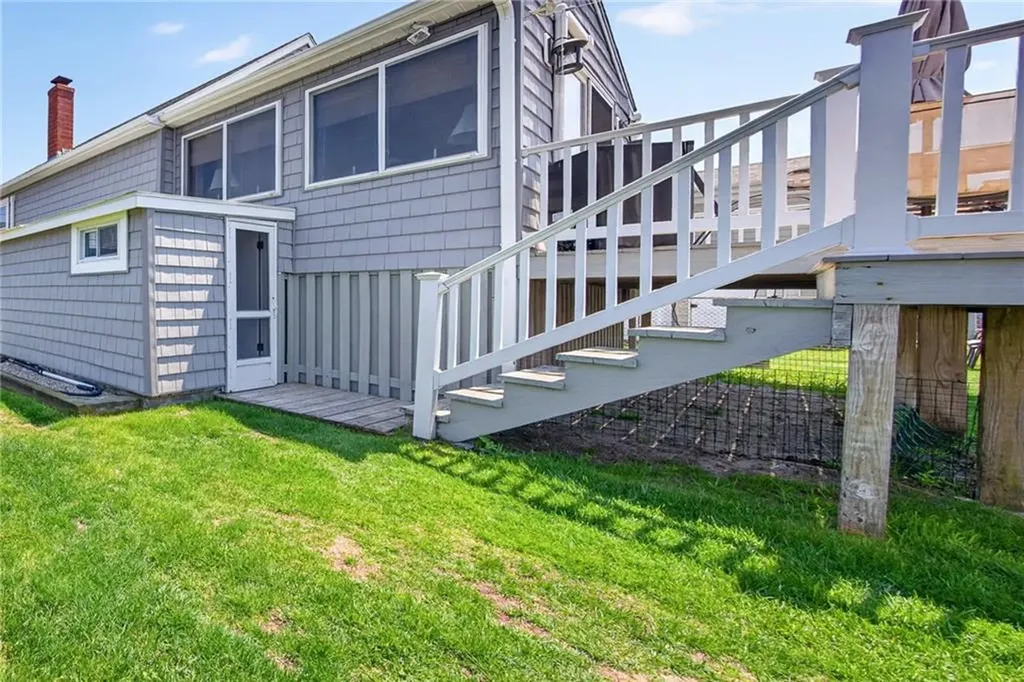 6 Arbeth Avenue Narragansett RI 02882