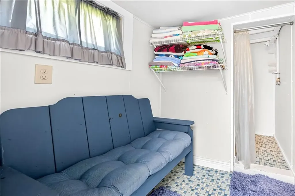 6 Arbeth Avenue Narragansett RI 02882