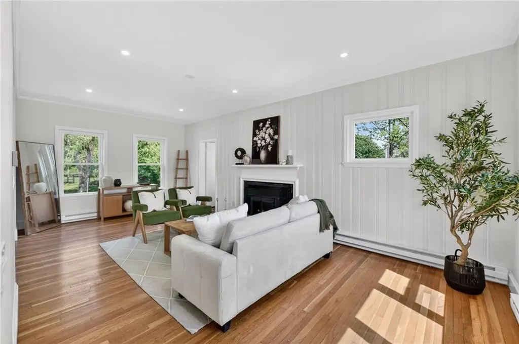 505 Scituate Avenue Cranston RI 02921
